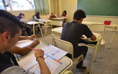 Entre Ríos: Más de 430.000 niños, adolescentes, jóvenes y adultos volvieron hoy a las aulas.